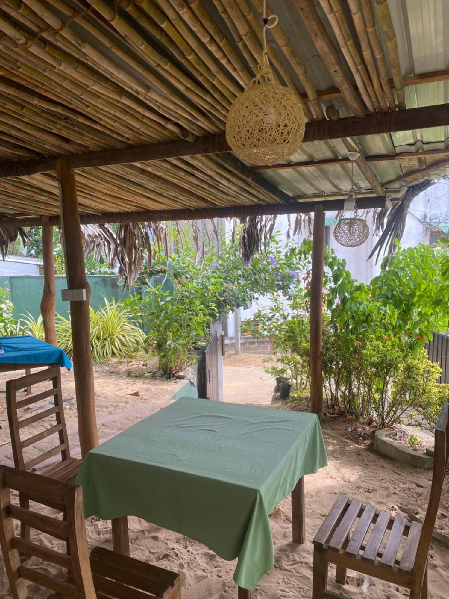 Ananda Home Stay And Restaurant Tangalle Kültér fotó